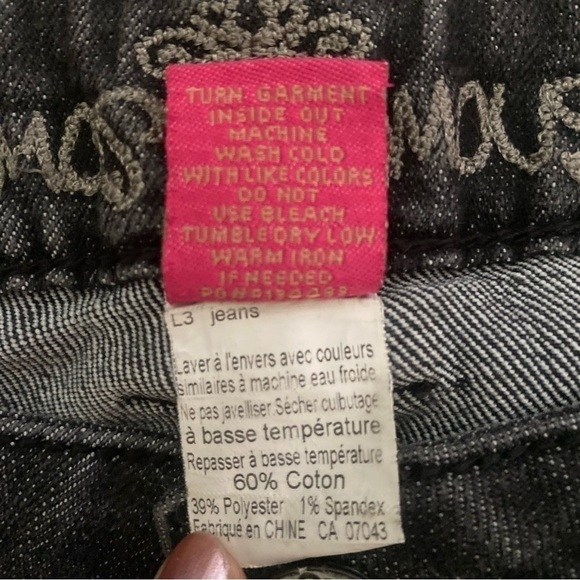 Y2K Grunge ALMOST Famous Distressed Bermuda Jean Shorts Size 11 Y2K Emo Low Rise - Picture 14 of 15